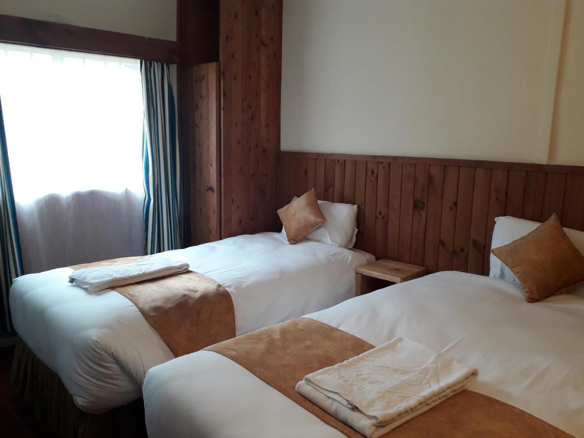 Naro Moru River Lodge Exteriör bild